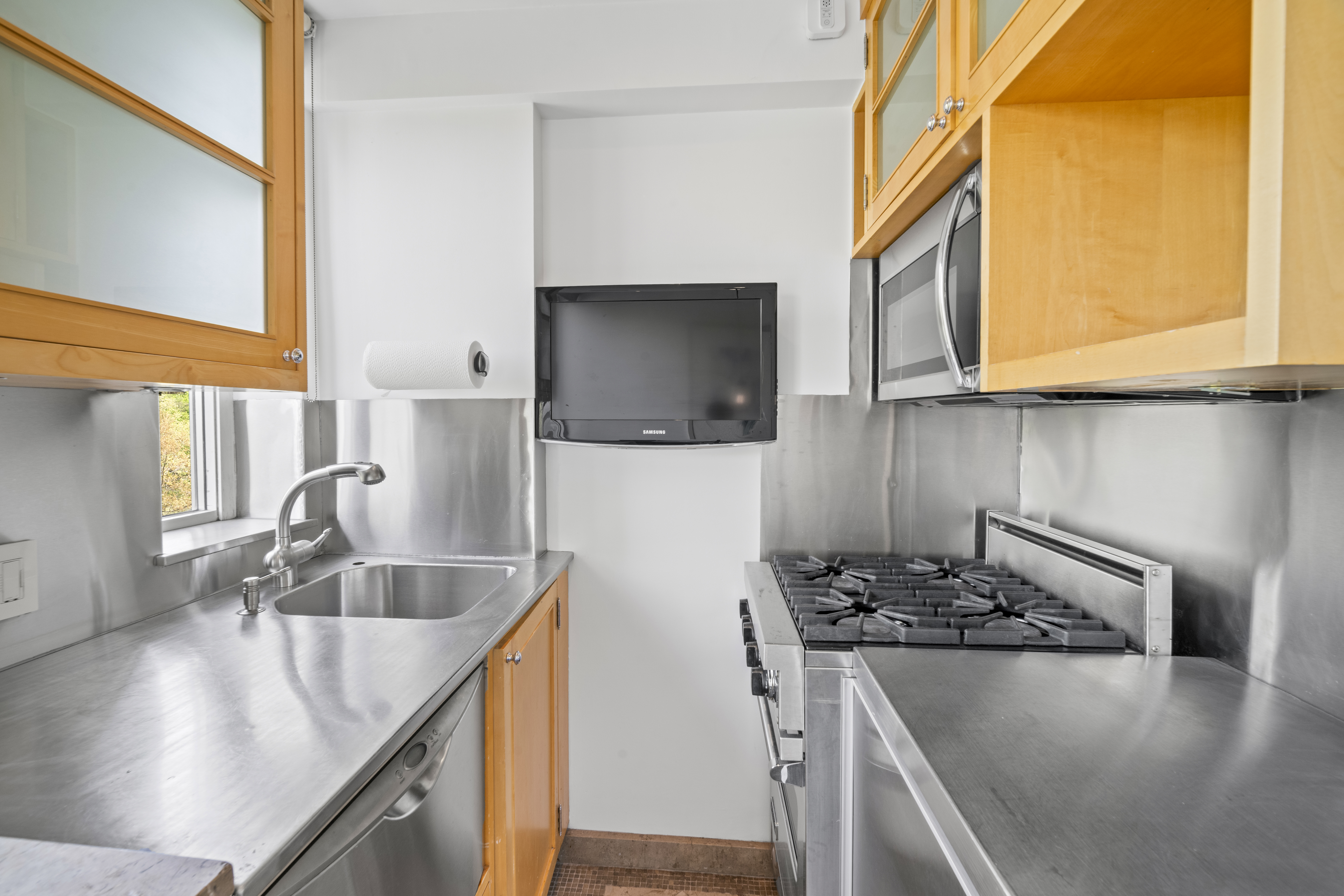 120 Central Park South, Unit 6C Manhattan, NY 10019 - Photo 4 of 6