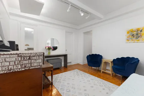 $400,000 | 235 West 102nd Street, Unit 5W | Upper West Side
