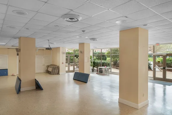 $5,100 | 4201 Cathedral Avenue Northwest, Unit 114W, Washington, DC 20016