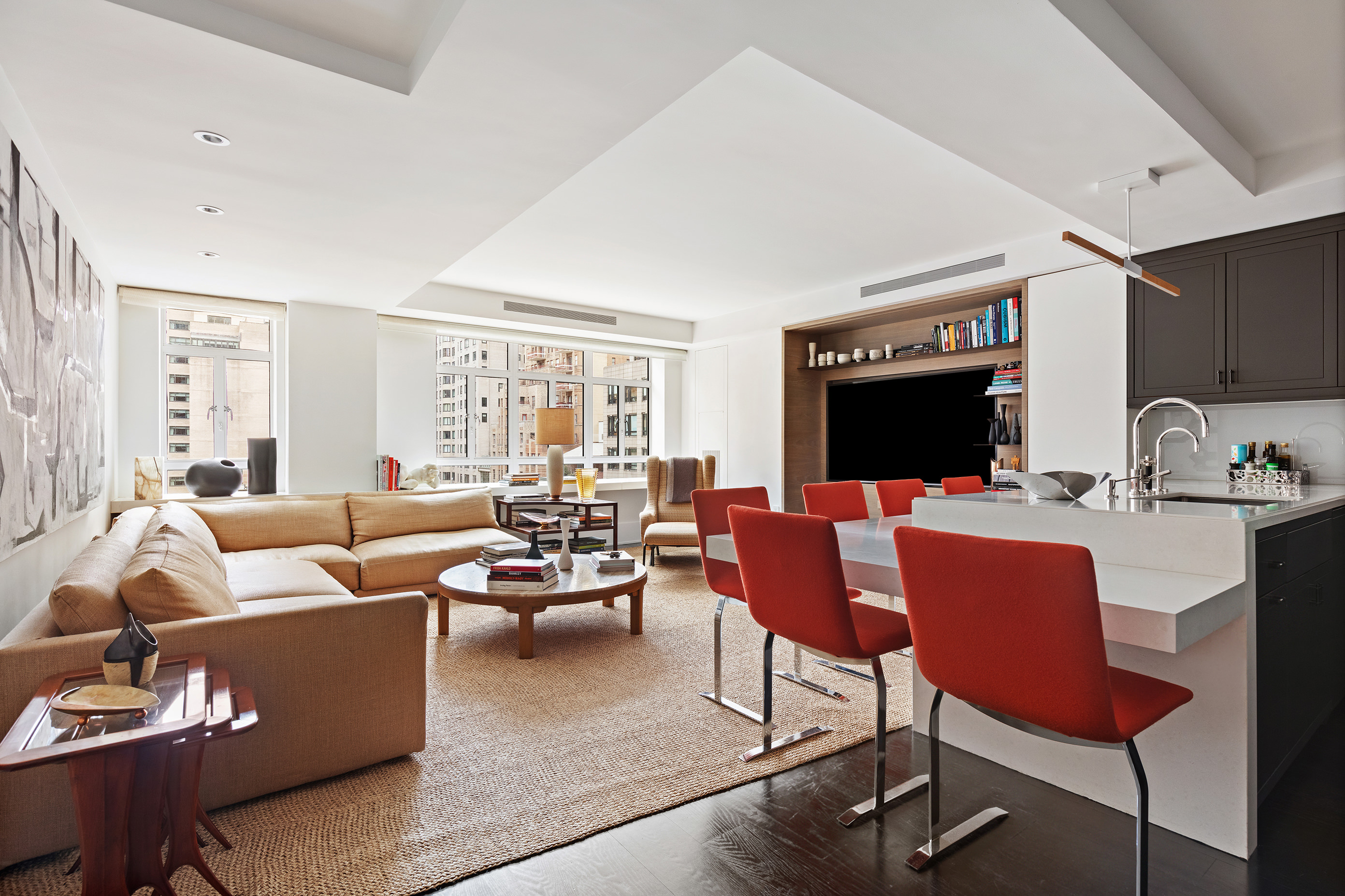 21 East 61st Street, Unit 8C Manhattan, NY 10065 - Photo 1 of 16