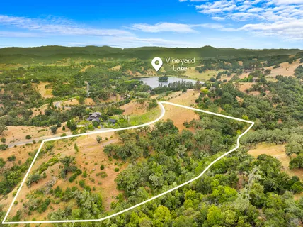 $875,000 | 23655 Vineyard Road, Geyserville, CA 95441