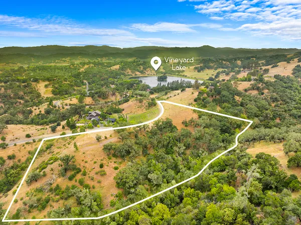 $875,000 | 23655 Vineyard Road, Geyserville, CA 95441