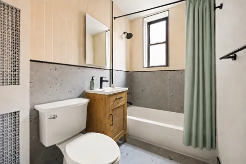 $635,000 | 960 Sterling Place, Unit 4N | Crown Heights