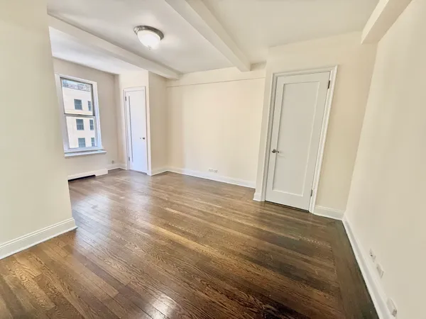 $2,900 | 309 West 57th Street, Unit 602 | Hell's Kitchen
