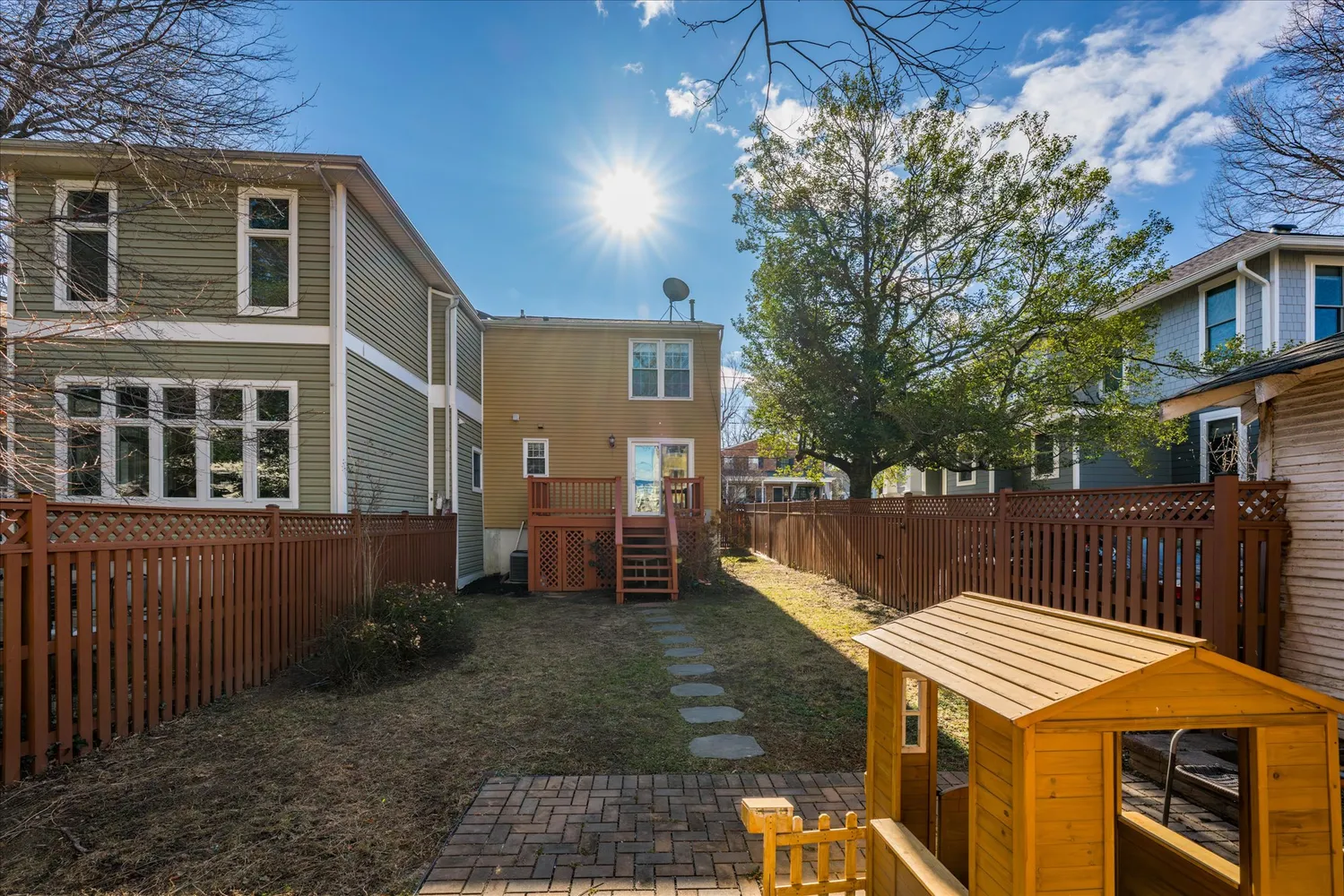 $929,900 | 322 Hume Avenue, Alexandria, VA 22301