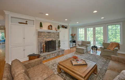 $2,375,000 | 10 Eastburn Drive, New Hope, PA 18938