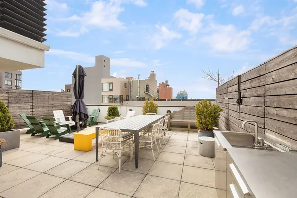 $2,195,000 | 610 Warren Street, Unit 2A | Boerum Hill