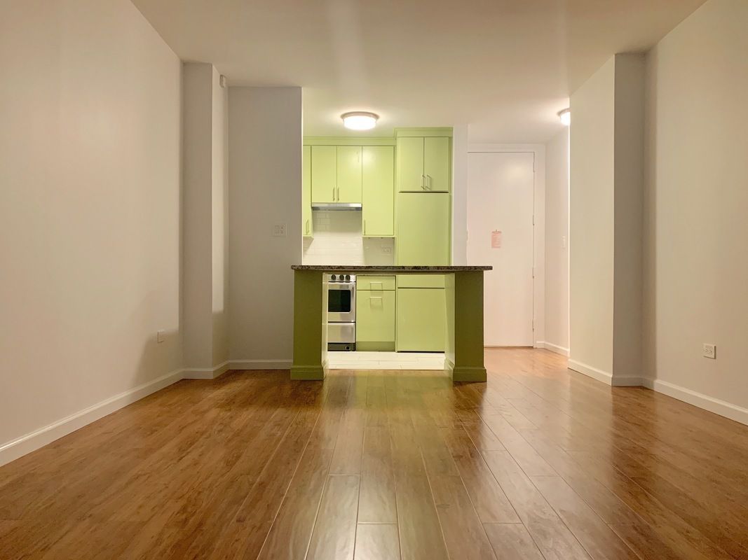 130 West 79th Street, Unit 4D Manhattan, NY 10024 - Photo 2 of 9