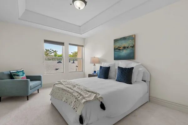 $1,195,000 | 10364 Almayo Avenue, Unit 305, Los Angeles, CA 90064