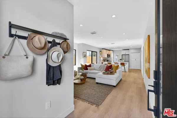 $1,349,000 | 2931 South Bronson Avenue, Los Angeles, CA 90018