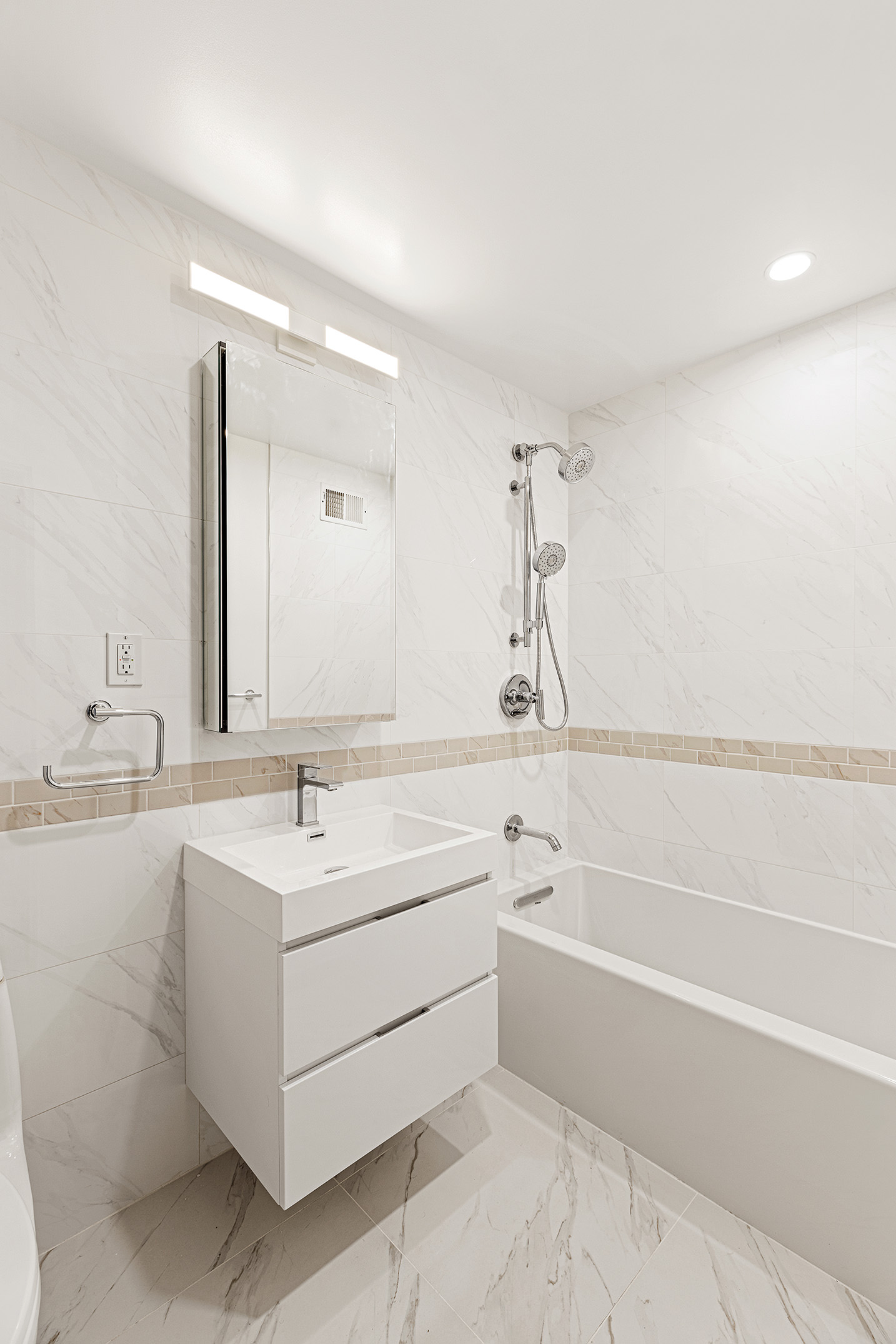 74 Franklin Street, Unit 2 Manhattan, NY 10013 - Photo 6 of 7