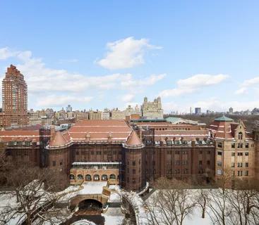 $3,495,000 | 20 West 77th Street, Unit 15A | Upper West Side