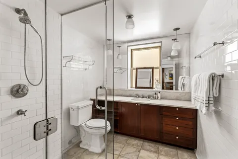 $1,525,000 | 400 East 52nd Street, Unit 3J | Midtown East