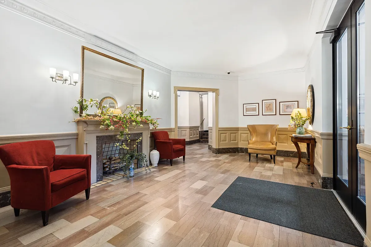 $2,395,000 | 290 6th Avenue, Unit 2KL | Greenwich Village