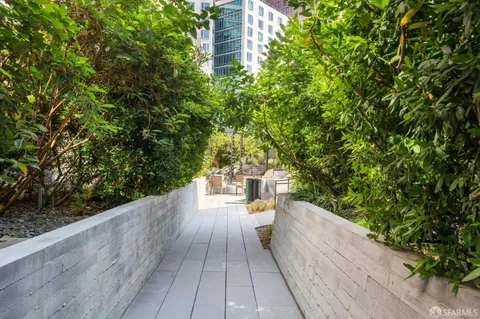 $1,098,000 | 110 Channel Street, Unit 327, San Francisco, CA 94158