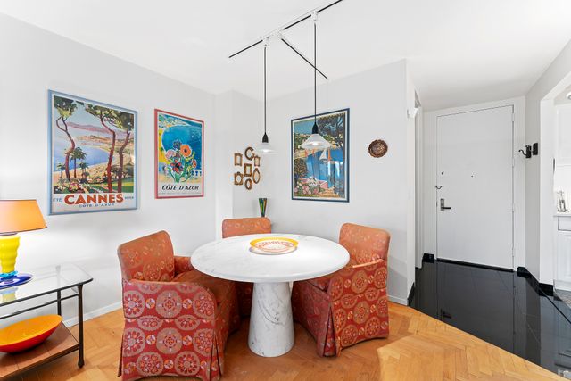 $1,720,000 | 170 East 87th Street, Unit W9H | Upper East Side