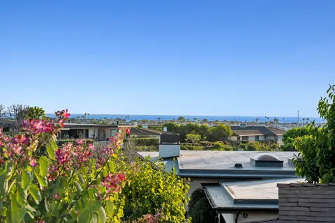 $11,495,000 | 621 Malabar Drive, Corona del Mar, CA 92625