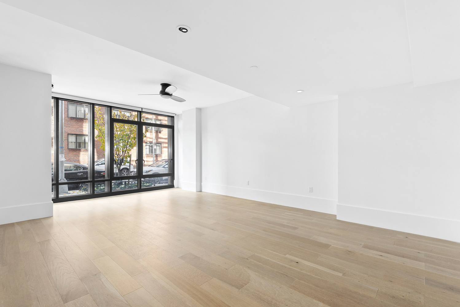 429 Kent Avenue, Unit TH5 Brooklyn, NY 11249 - Photo 2 of 18