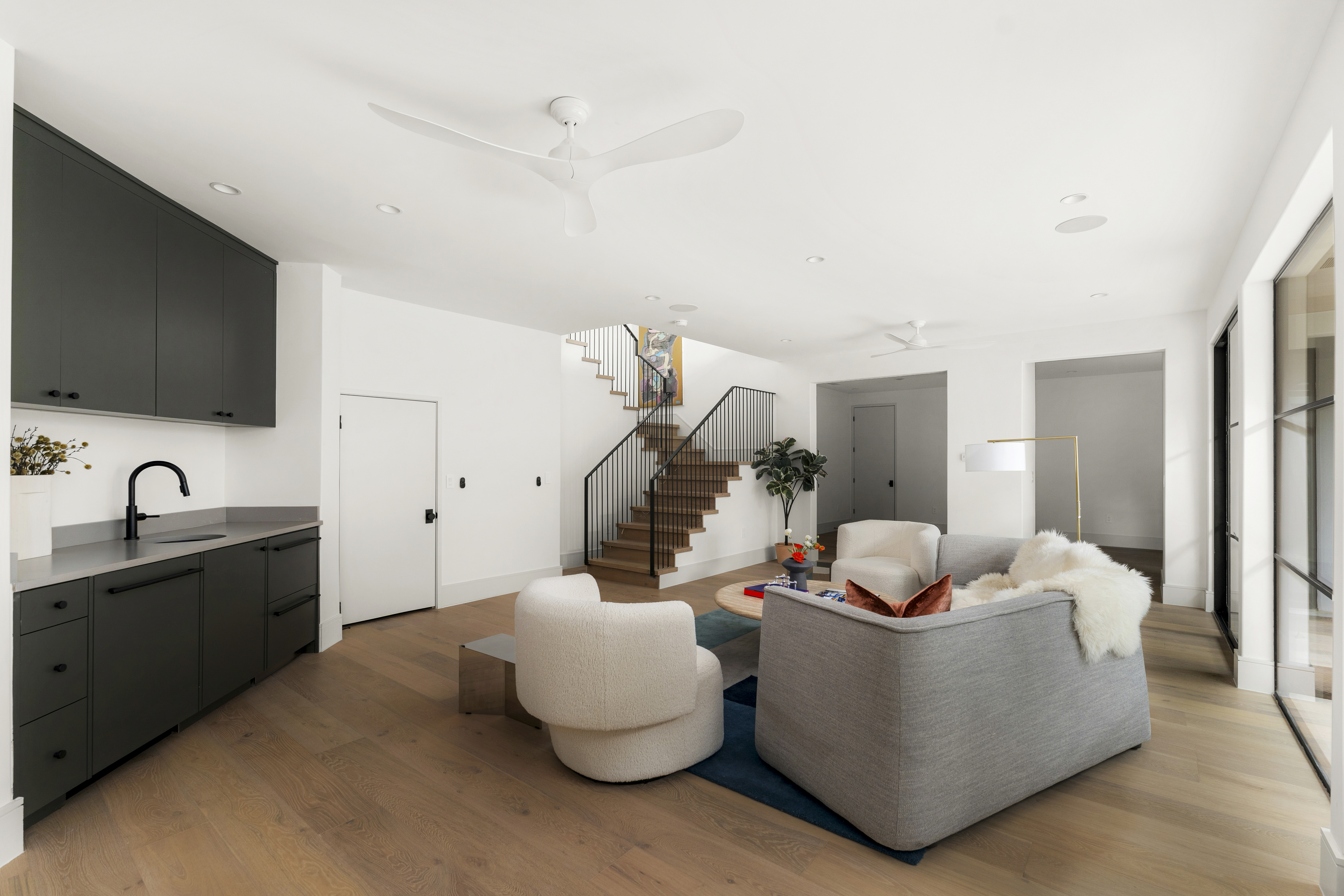 3411 Bridle Path Austin, TX 78703 - Photo 46 of 76 a living room with furniture and a flat screen tv