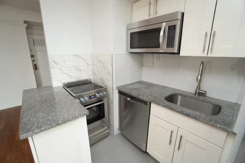 $3,800 | 5 Tudor City Place, Unit A15 | Murray Hill