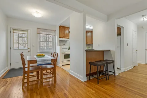 Contact Agent | 40 A Meadowbrook Place, Maplewood, NJ 07040