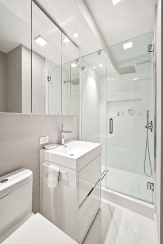 $4,000,000 | 116 Central Park South, Unit 11N | Central Park South