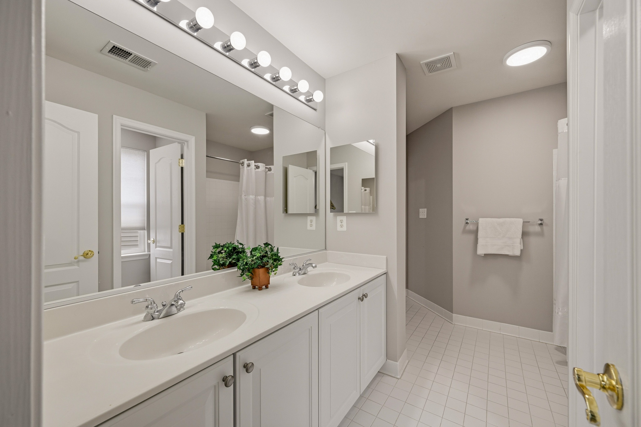 8208 Michaels Ridge Ellicott City, MD 21043 - Photo 55 of 80 Gallery Image 55