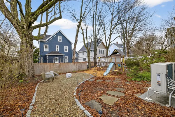 Contact Agent | 146 Poplar Street, Boston, MA 02131