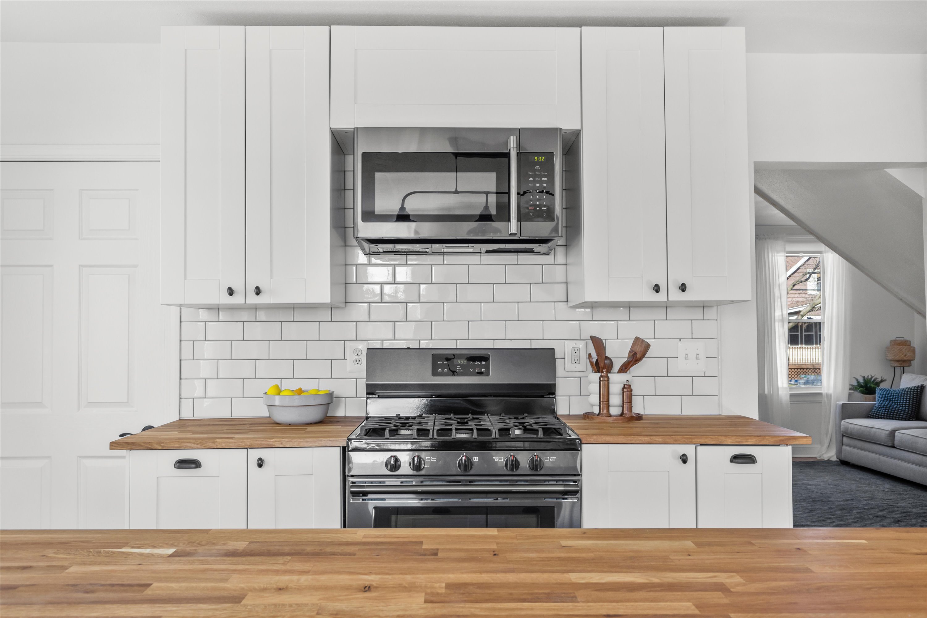 2742 South Greeley Street Milwaukee, WI 53207 - Photo 9 of 29