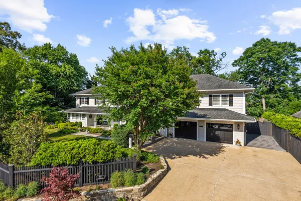 Contact Agent | 509 North Quaker Lane, Alexandria, VA 22304