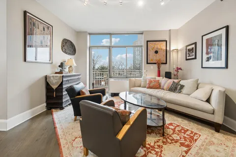 $1,100,000 | 3625 Oxford Avenue, Unit 7C | Central Riverdale