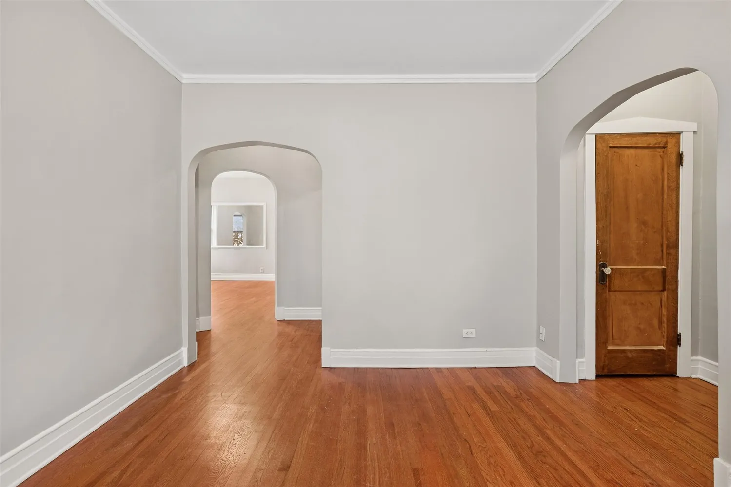 $375,000 | 1501 West Cornelia Avenue, Unit 2, Chicago, IL 60657