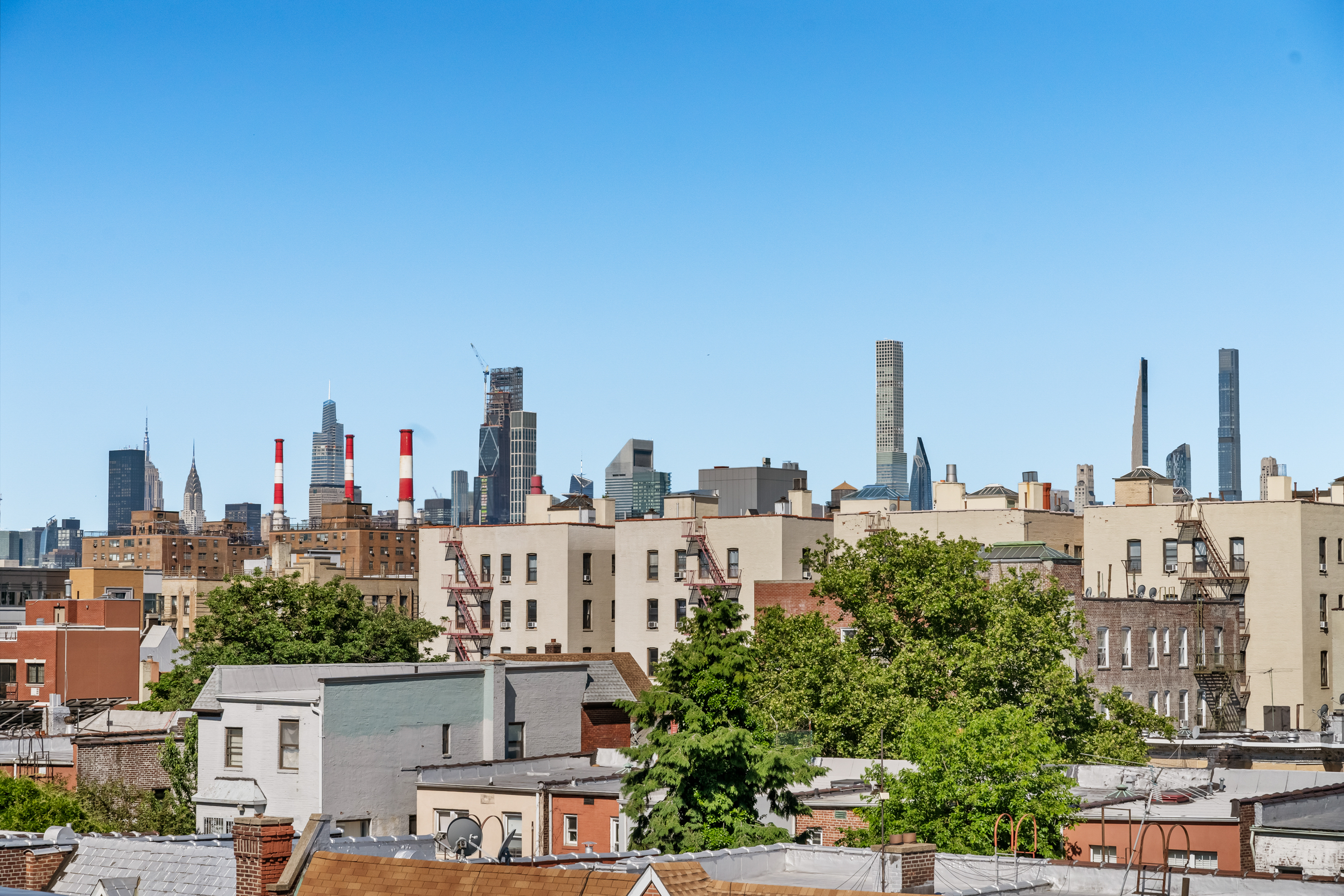 31-35 31st Street, Unit 512 Queens, NY 11106 - Photo 2 of 6 a view of city view