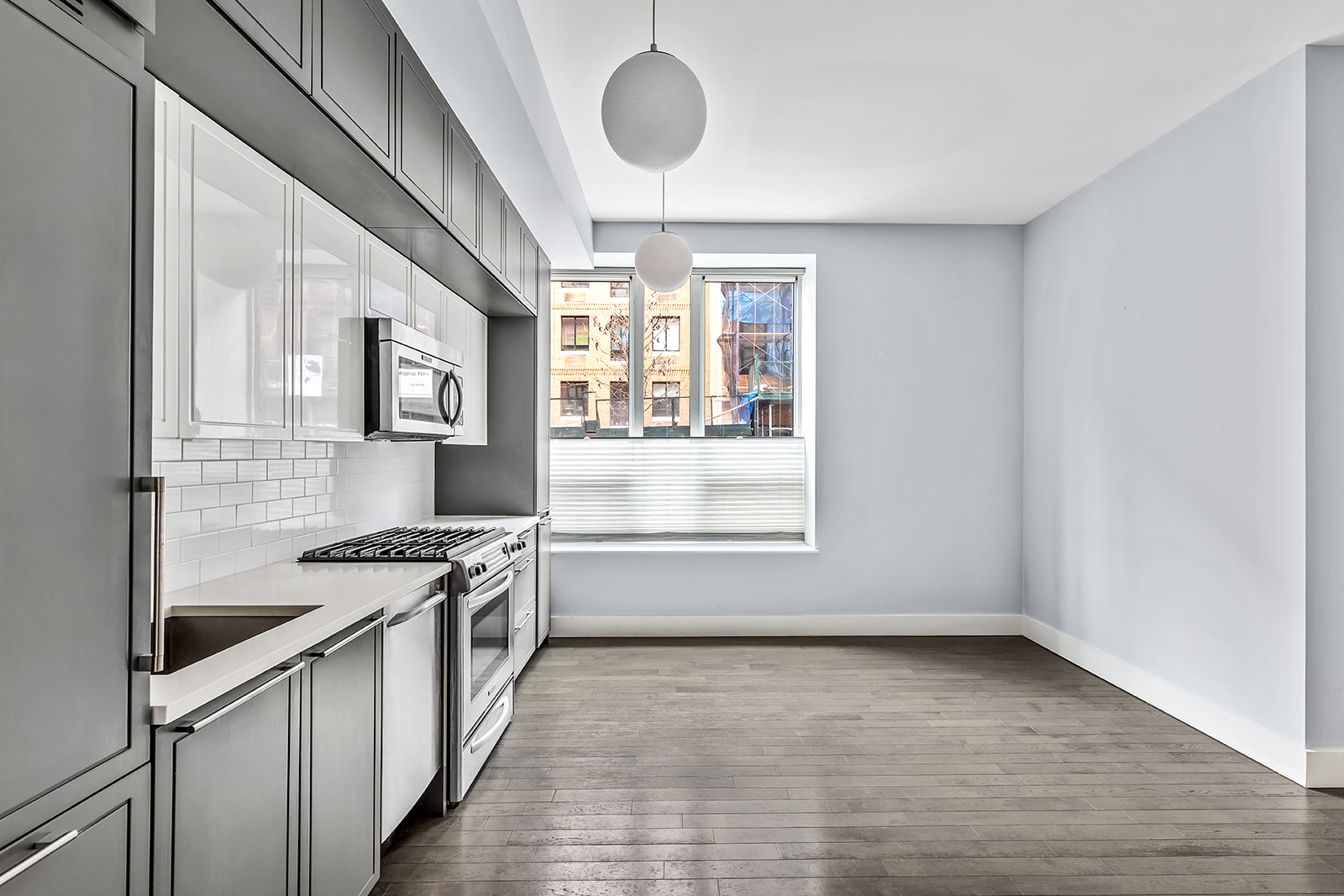 416 West 52nd Street, Unit TH202 Manhattan, NY 10019 - Photo 4 of 21