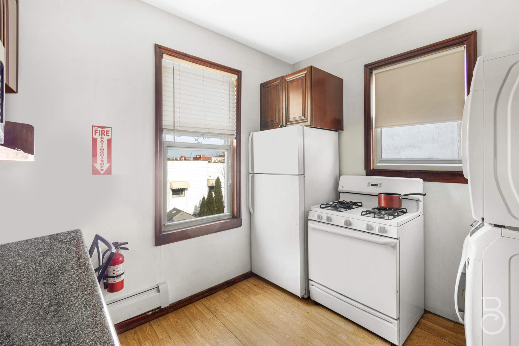 37-01 20th Road Queens, NY 11105 - Photo 15 of 19