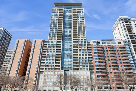 $825,000 | 250 East Pearson Street, Unit 1306, Chicago, IL 60611