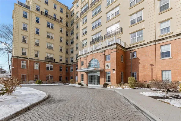 $6,000 | 10 Byron Place, Unit 320, Larchmont, NY 10538