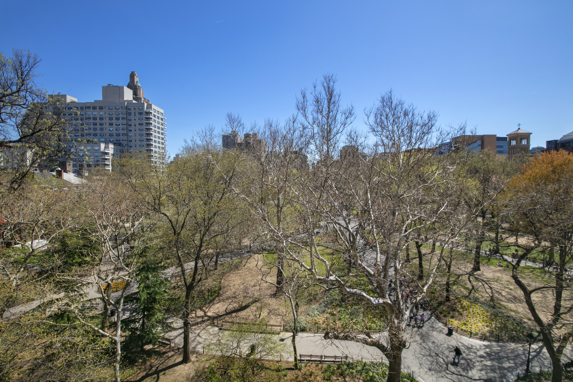 32 Washington Square West, Unit 7E Manhattan, NY 10011 - Photo 11 of 12