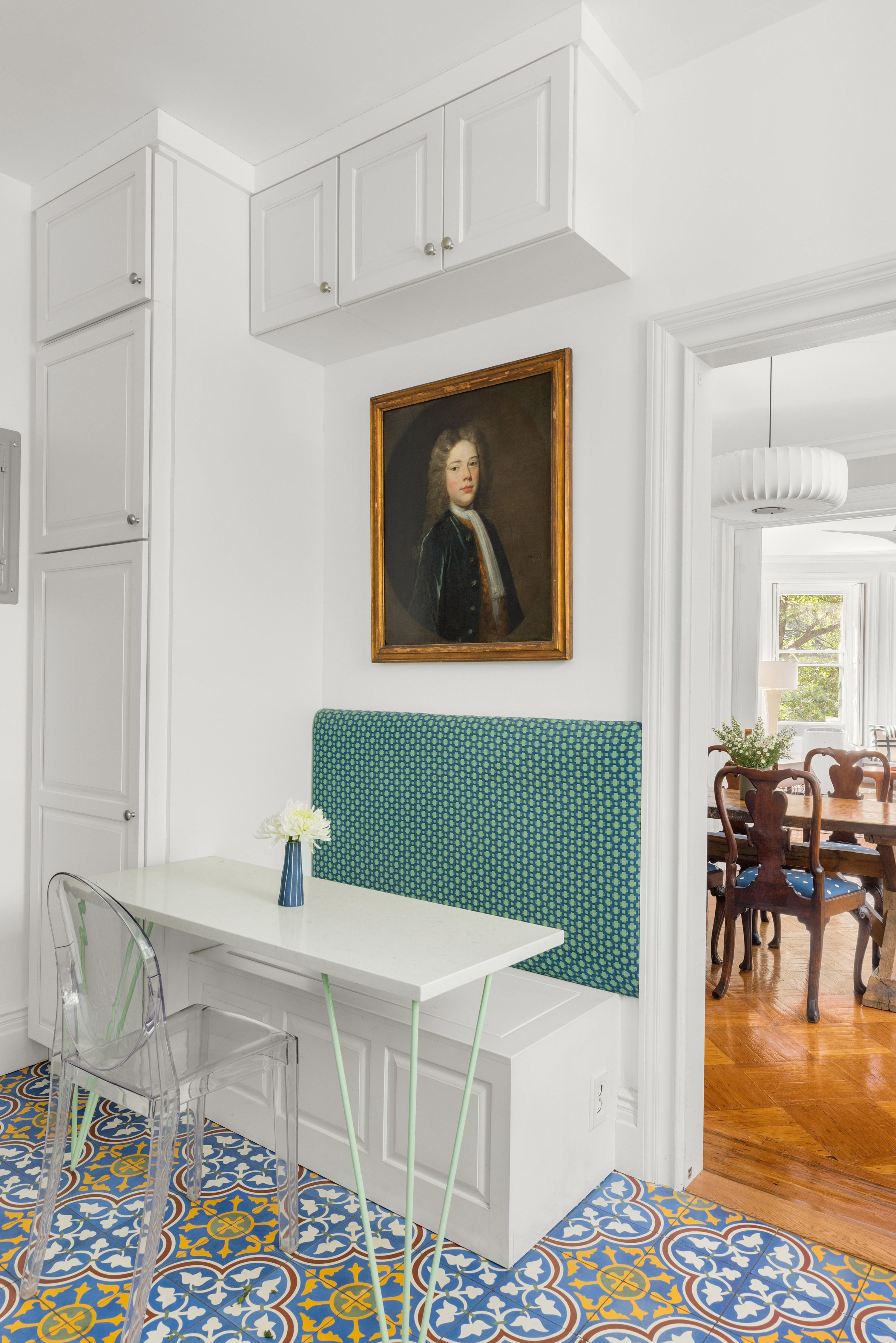 144 Garfield Place, Unit 2R Brooklyn, NY 11215 - Photo 5 of 12 a living room with a couch and a table