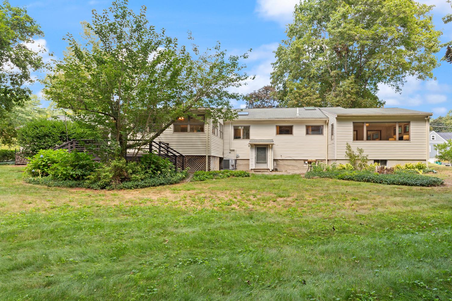 226 Peter Spring Road Concord, MA 01742 - Photo 18 of 20 Gallery Image 18