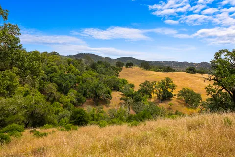 $875,000 | 23655 Vineyard Road, Geyserville, CA 95441