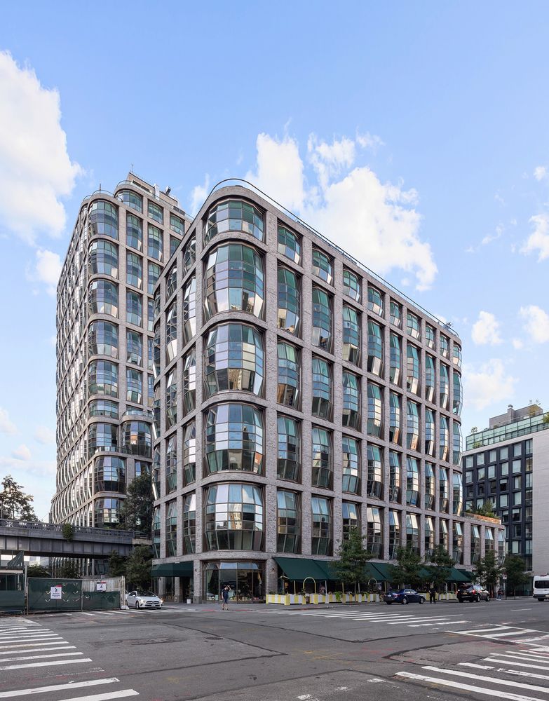 515 West 18th Street, Unit 901 Manhattan, NY 10011 - Photo 9 of 14 a front view of a building