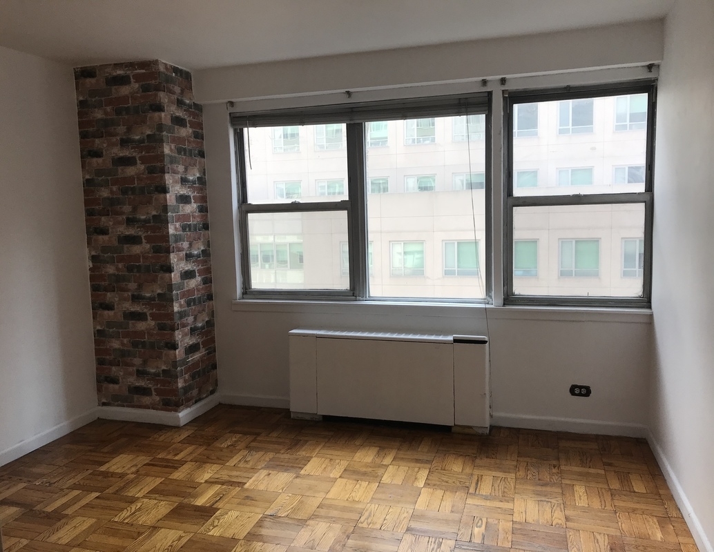 155 East 34th Street, Unit 10N Manhattan, NY 10016 - Photo 2 of 8