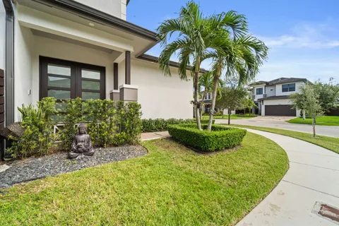 $1,395,000 | 15450 Northwest 88th Avenue, Miami Lakes, FL 33018