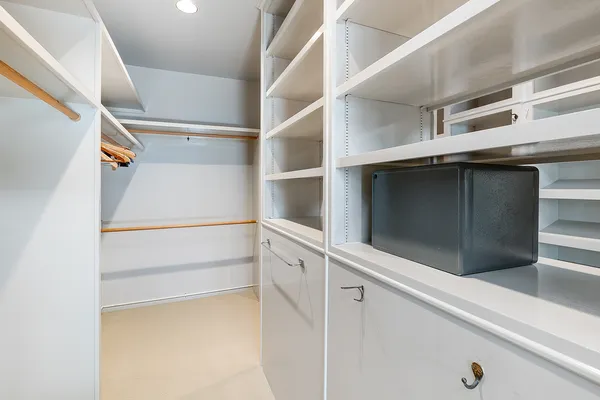 $2,695,000 | 1018 Glen Oaks Boulevard, Pasadena, CA 91105