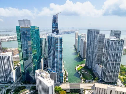 $975,000 | 200 Biscayne Blvd Way, Unit 4812, Miami, FL 33131