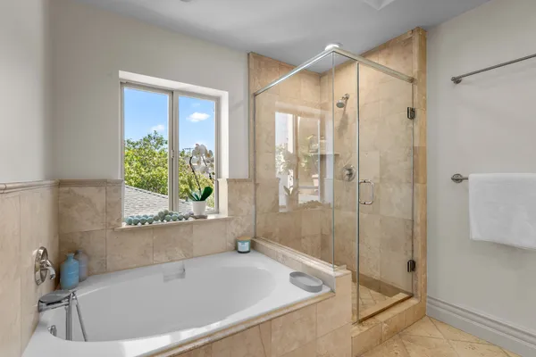 $1,195,000 | 10364 Almayo Avenue, Unit 305, Los Angeles, CA 90064