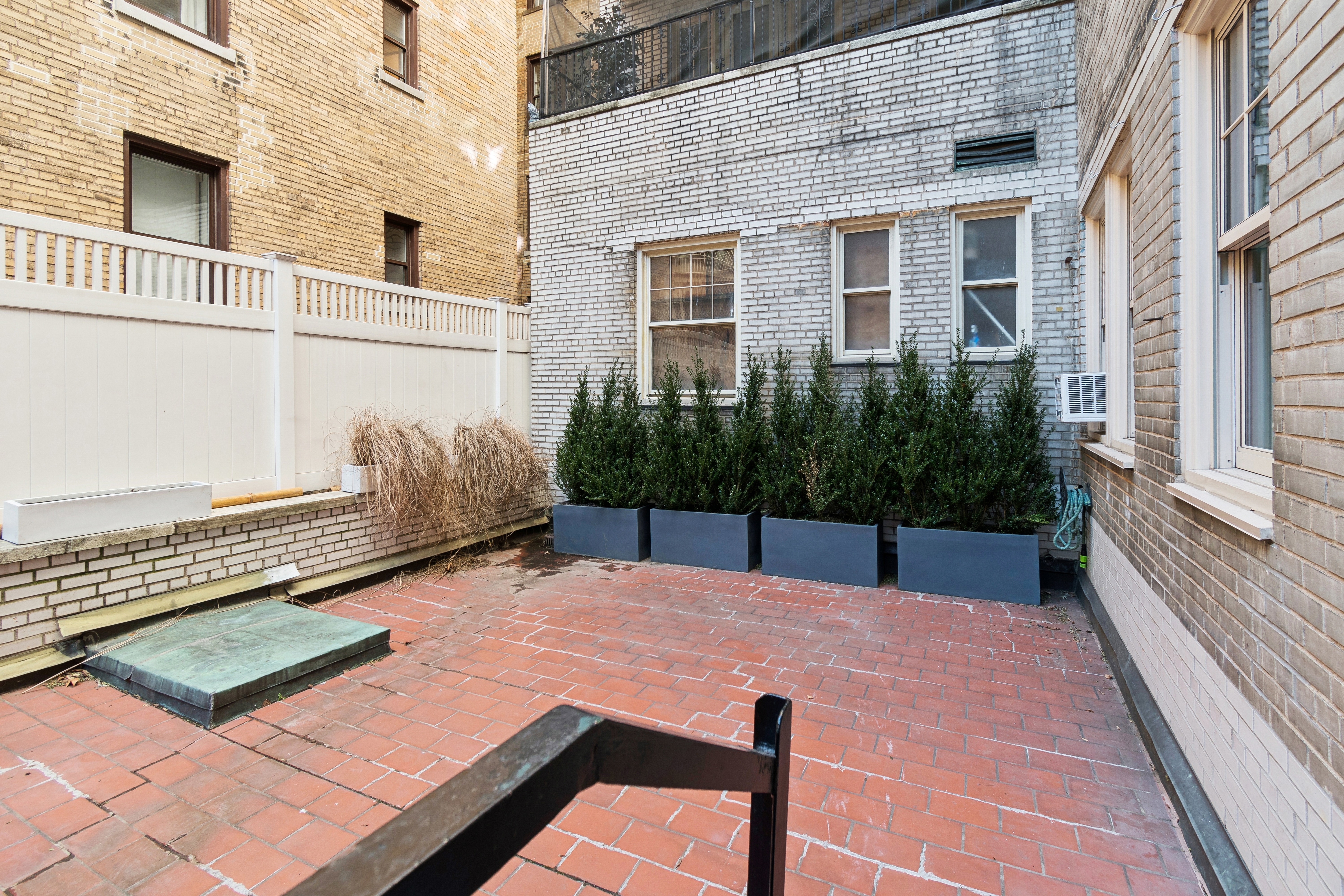 302 West 12th Street, Unit 1A Manhattan, NY 10014 - Photo 7 of 8