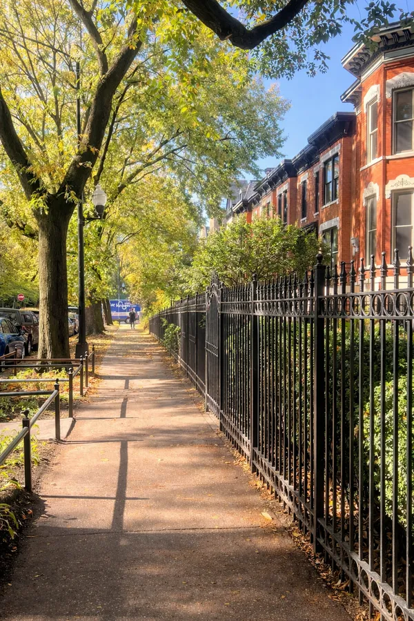 $1,200,000 | 457 West Fullerton Parkway, Unit 2W, Chicago, IL 60614