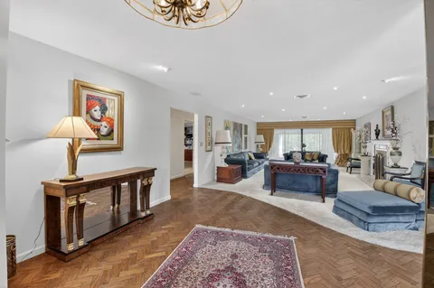 $2,000,000 | 2101 Northwest 25th Street, Boca Raton, FL 33431